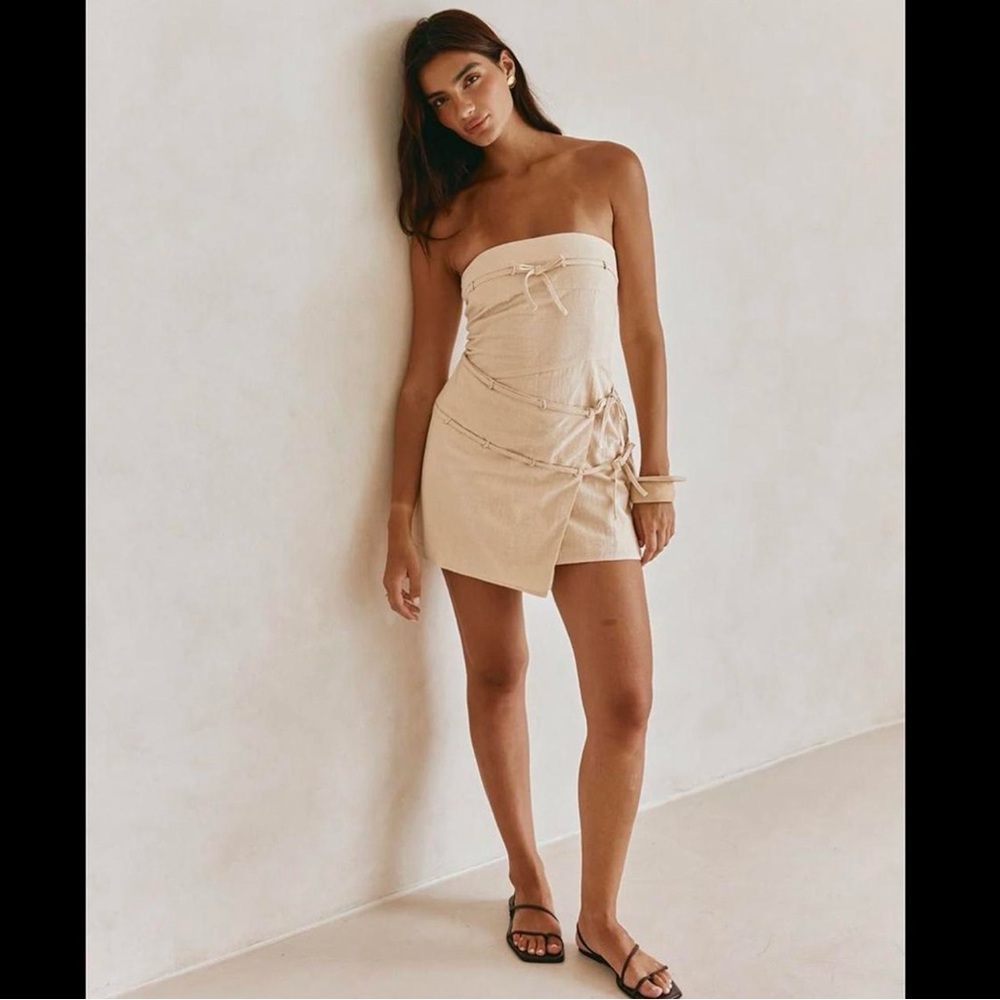 🆕 NWT! SABO Bandera strapless mini dress in beige - Picture 2 of 9